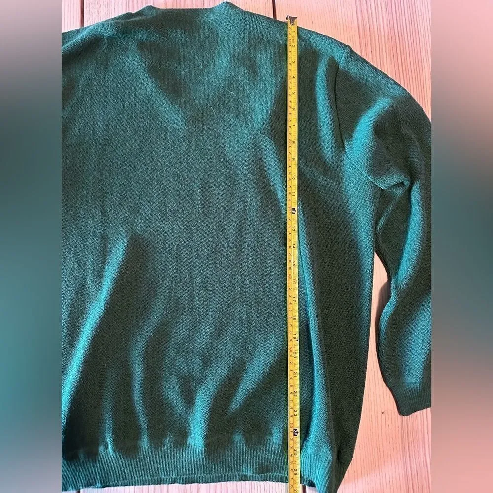 Peru Unlimited Links Stitch Baby Alpaca V neck Leaf green cardigan - Large